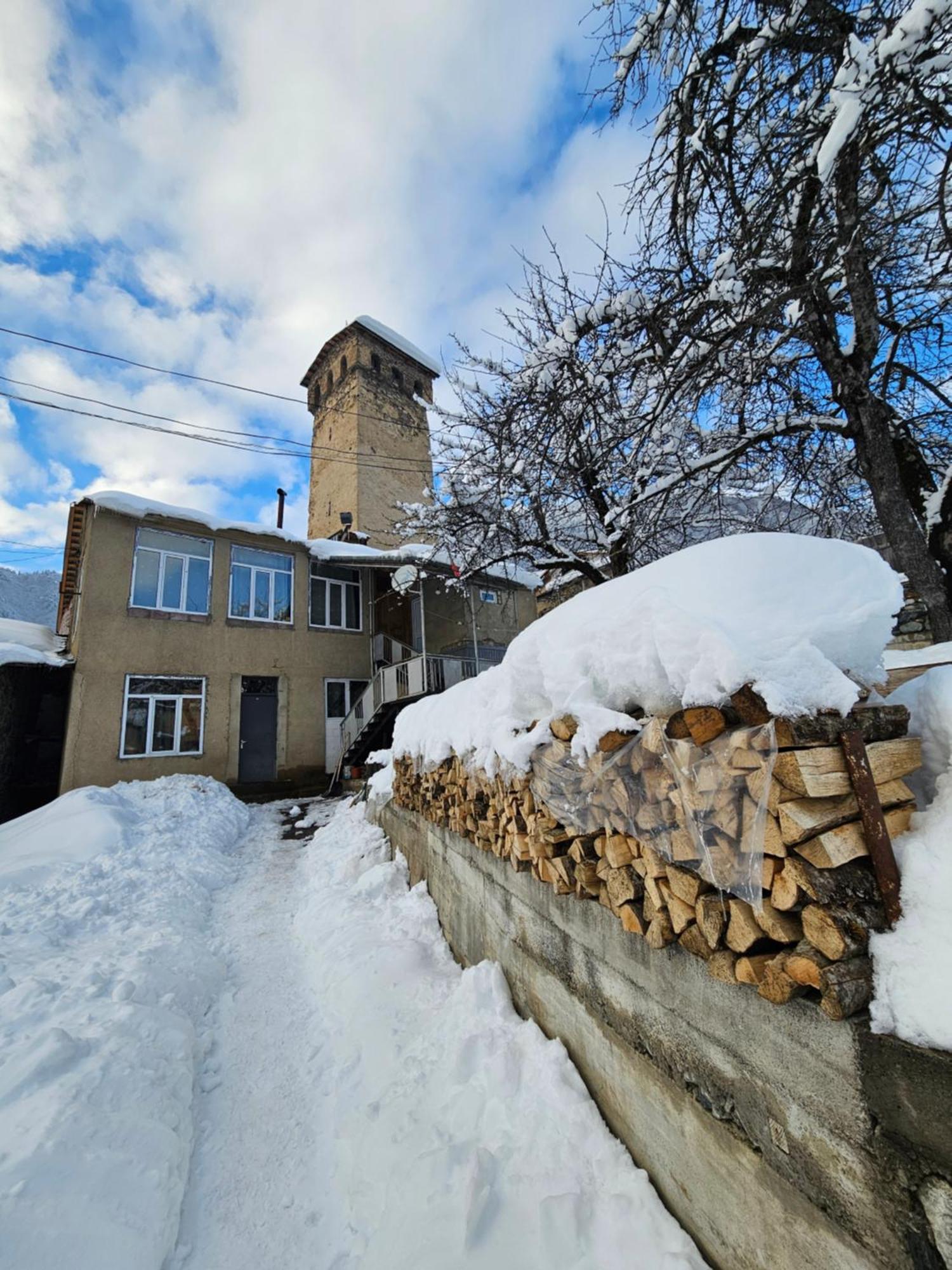 Guest House Ketevan Niguriani Mestia Exterior foto
