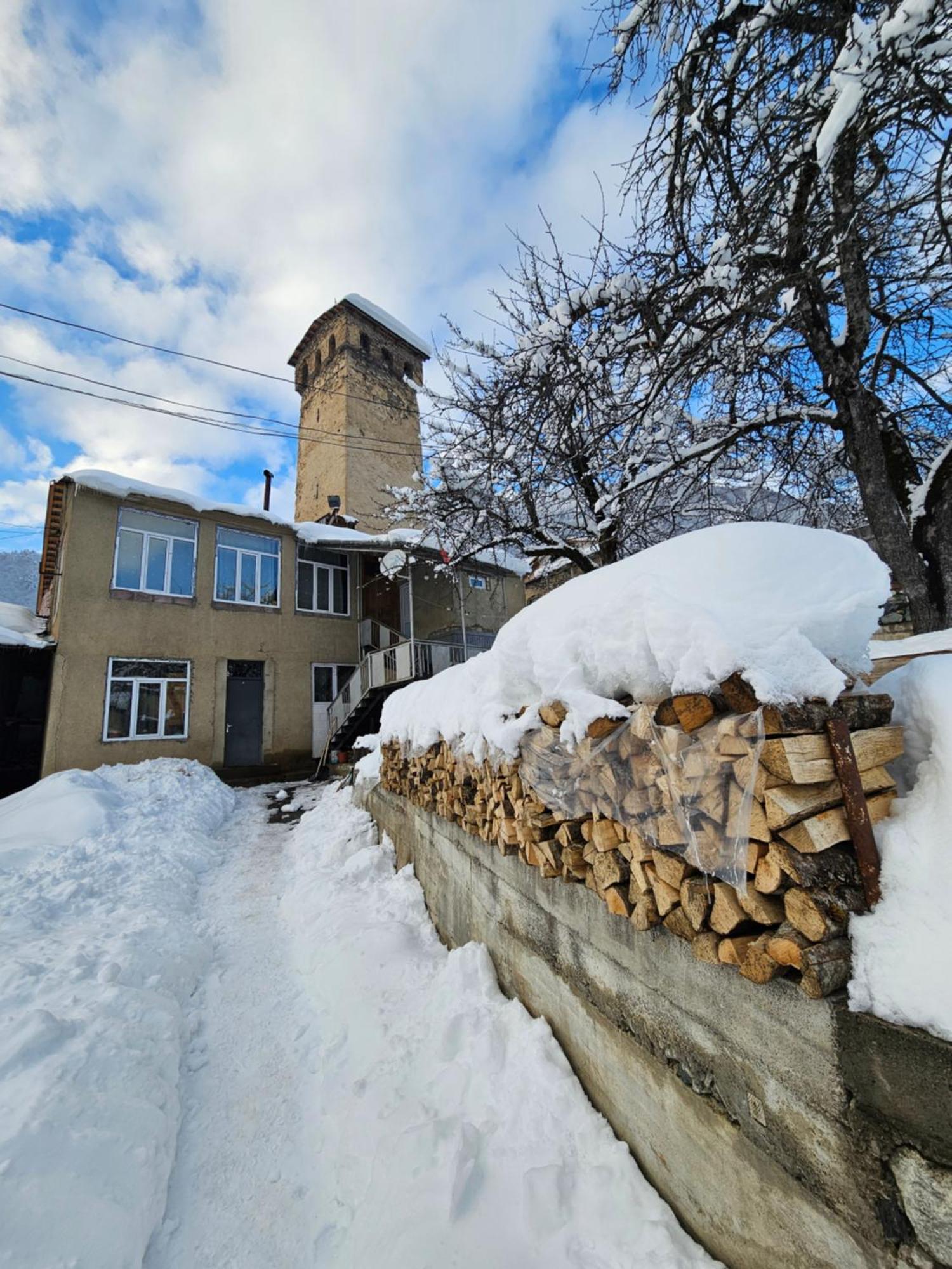 Guest House Ketevan Niguriani Mestia Exterior foto